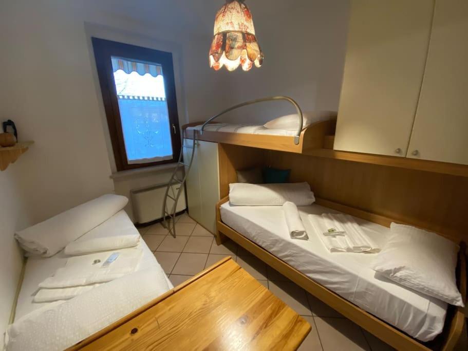 Family House With Free Parking, 450M From Beach Lazise Esterno foto
